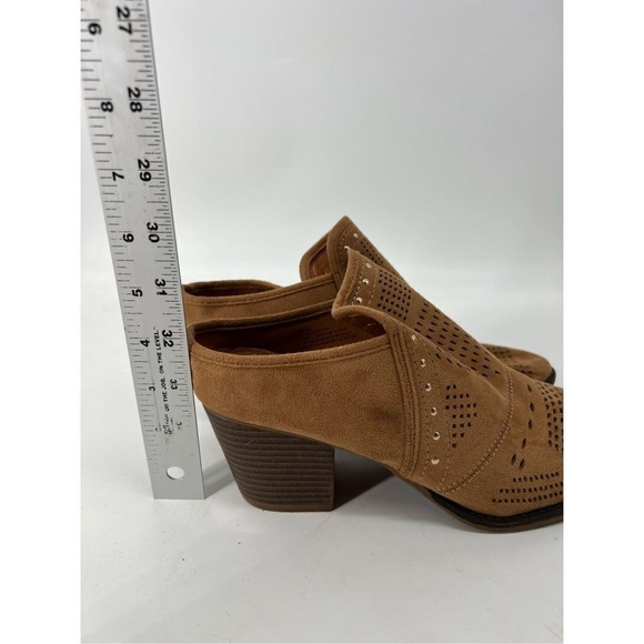 Maurices‎ Aftin Slip On Mule Tan Faux Suede Block Heel Pointed Toe - Picture 6 of 7